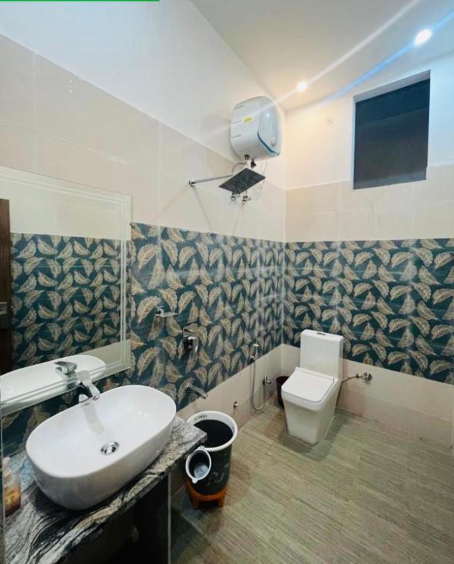 Lotus Palm Retreat - Full Villa Ujjain Eksteriør bilde
